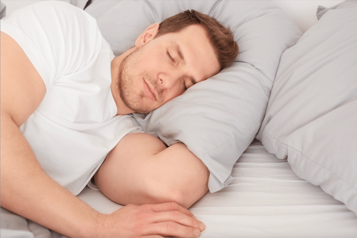 Can You Snore with Your Mouth Closed? Causes and Solutions – MouthShield